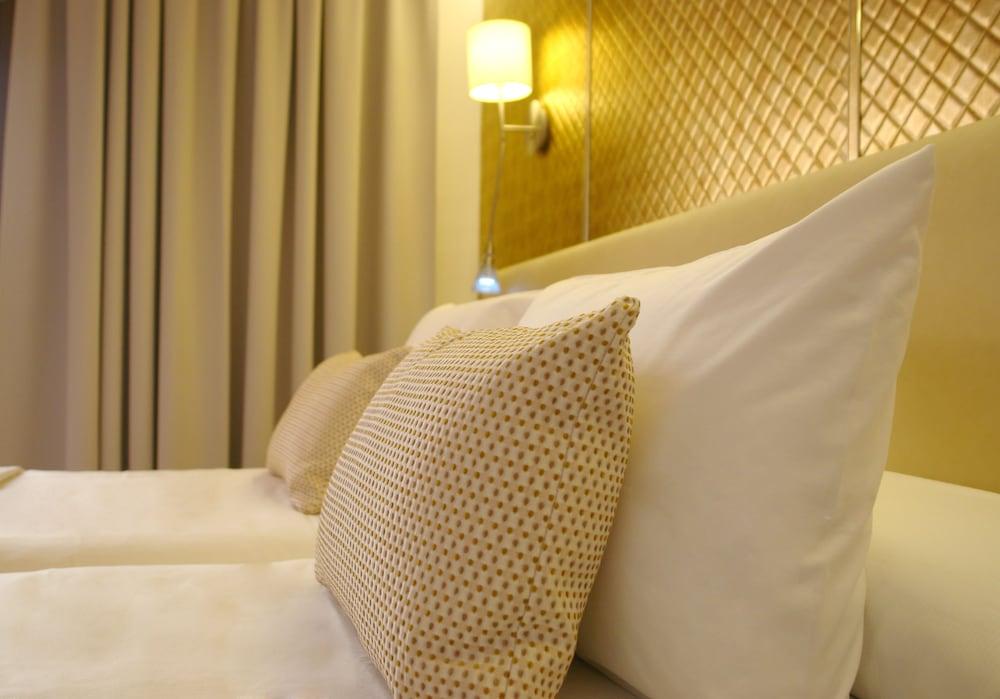 Invisa Hotel La Cala (Adults Only) Santa Eularia des Riu Zewnętrze zdjęcie